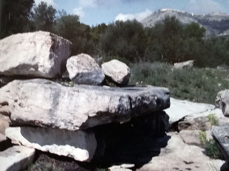 Dolmen della Madonna di Cristo. Dolmen della Madonna di Cristo.